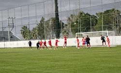 Antalya’da Es-Es güldü