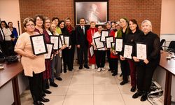 Evde hasta bakım kursiyerleri sertifikalarını aldı