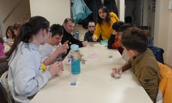 Özel çocuklar mum atölyesinde buluştu