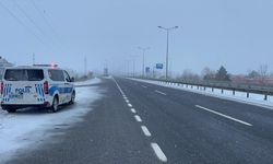 Çankırı'da D-100 kara yolunun Çerkeş bölümünde ağır tonajlı araçların geçişine izin verilmiyor