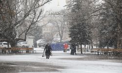 Çubuk'ta kar yağışı etkili oldu