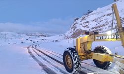 Kayseri Büyükşehir Belediyesi ekipleri 10 ilçede 126 mahalle yolunu ulaşıma açtı