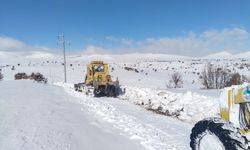Kayseri Büyükşehir Belediyesi ekipleri, 11 ilçede 197 mahalle yolunu ulaşıma açtı