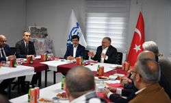 Kayseri'de tarihi Kapalı Çarşı esnafı, AA'nın 'Yılın Kareleri' oylamasına katıldı