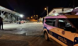 Kırıkkale'de çıkan kavgada bir kişi, tabancayla kazara kendini ve yeğenini yaraladı