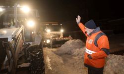 Kocasinan Belediyesinin kar temizleme çalışmaları sürüyor