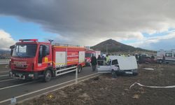 Konya'da iki otomobilin çarpıştığı kazada 1 kişi öldü, 1 kişi yaralandı