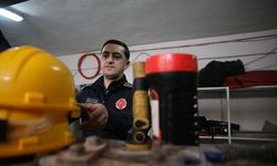 6 ŞUBAT DEPREMLERİNİN ÜÇÜNCÜ YILI - Niğdeli itfaiyeciler depremde kullandıkları ekipmanları anı olarak saklıyor