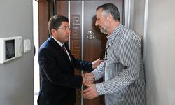 Adalet Bakanı Tunç, Güngören'de öldürülen Atlas Çağlayan'ın ailesini ziyaret etti