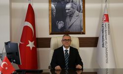 AHBV Üniversitesi İletişim Fakültesi Dekanlığına Prof. Dr. Mehmet Sezai Türk atandı