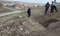 Aksaray'daki tarihi höyükte kaçak kazı tespit edildi