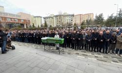 Büyükşehir Belediye Başkanı Büyükkılıç'ın kayınvalidesi son yolculuğuna uğurlandı