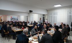 Çubuk Belediye Başkanı Demirbaş, öğrencilerle pansiyonda iftar yaptı