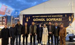 Gölbaşı'nda kurulan iftar çadırında vatandaşlar bir araya geliyor