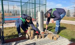 Kayseri Büyükşehir Belediyesi ekipleri millet bahçesinde bakım, onarım ve temizlik çalışmalarını sürdürüyor