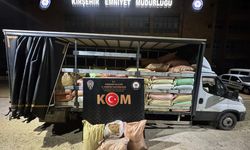 Kırşehir'de kamyonette 3,1 ton kıyılmış tütün ele geçirildi