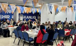 Kırşehir'de Köklerden Geleceğe Kadın Kolları Teşkilat Çalıştayı düzenlendi