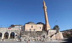 Nevşehir'de caminin istinat duvarının yıkılması güvenlik kamerasında