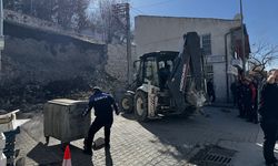 Niğde Kalesi'nin istinat duvarı çöktü