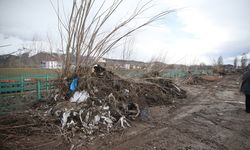 Niğde'de sağanak hayatı olumsuz etkiledi