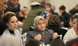 Niğde'de vatandaşlar belediyenin iftarında bir araya geldi