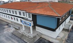 Okula gidememenin üzüntüsünü yaşayan iş insanı, memleketine eğitim kurumu kazandırdı