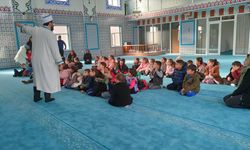 Şabanözü Macide Anne Anaokulu öğrencilerinden cami ziyareti