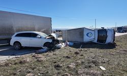 Sivas'ta zincirleme trafik kazasında 2 kişi yaralandı