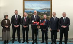 TBMM Başkanı Kurtulmuş, AK Parti Grubu'nu ziyaret etti