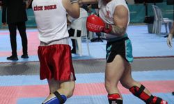 Türkiye Gençler Okullar Kick Boks Şampiyonası Sivas'ta devam ediyor