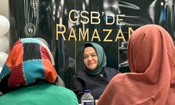 Eskişehir Yunus Emre Yurdu'nda Samimi Sahur! Ayşen Gürcan Gençlerin Taleplerini Dinledi