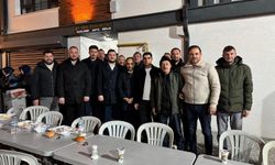 Emek Mahallesi’nde Dev Gönül Sofrası: Engin Vural Yüzlerce Kişiyle İftarda Buluştu