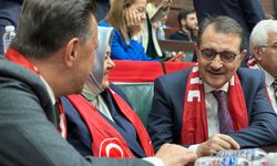 Ay-Yıldızlı Gurur Meclis’e Taşındı: Dönmez, Gürcan ve Hatipoğlu Aynı Karede