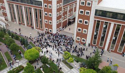 Bursa ve çevre illerde YKS'nin ilk oturumu TYT başladı