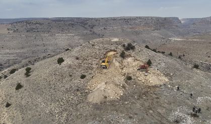Karaman'da iş makineleriyle kaçak kazı yapan 14 şüpheli yakalandı