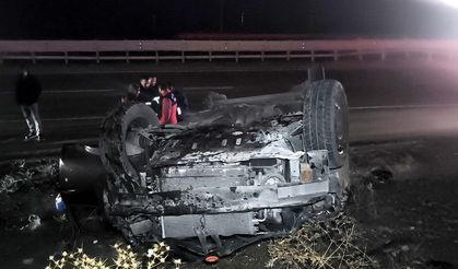 Kırıkkale'de devrilen otomobildeki 3 kişi yaralandı