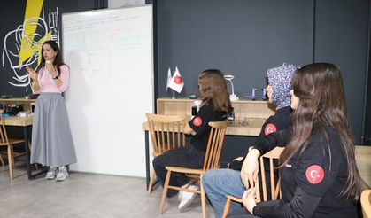 Lise öğrencileri Türkiye'nin teknoloji hamlesinde yerini almak için GÖKTİM Akademi'ye katılıyor