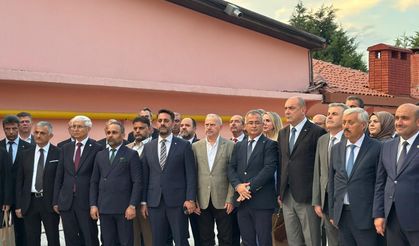 Vali Yılmaz: "Türkiye, dost ülkeler için fedakarlıktan kaçınmaz"