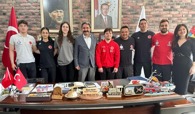 Milli Takım Sporcularından Eskişehir Gençlik ve Spor İl Müdürü Kalın’a Ziyaret