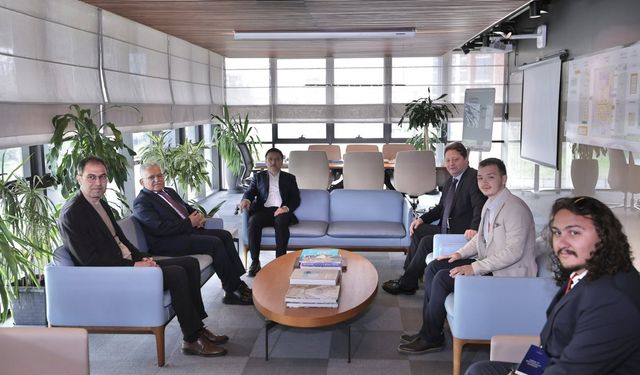 AGÜ'de "Sağlık ve Biyoteknoloji Kongresi" düzenlendi