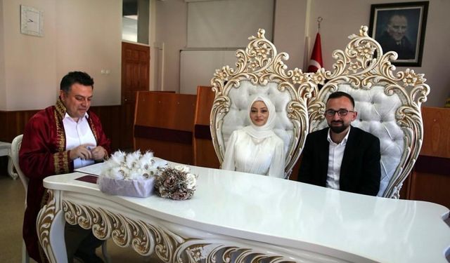 Çankırı Belediyesinin nikah dairesinde "05.05.2025" yoğunluğu yaşandı