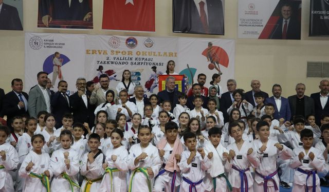 ERVA Spor Okulları 2. Valilik Kupası Tekvando Şampiyonası'nın açılış seremonisi yapıldı