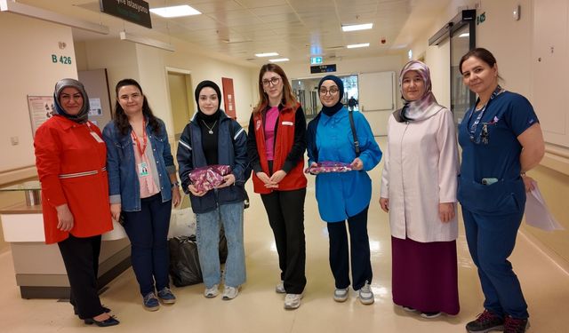 Eskişehir'de hastanede tedavi gören çocuklara ziyaret