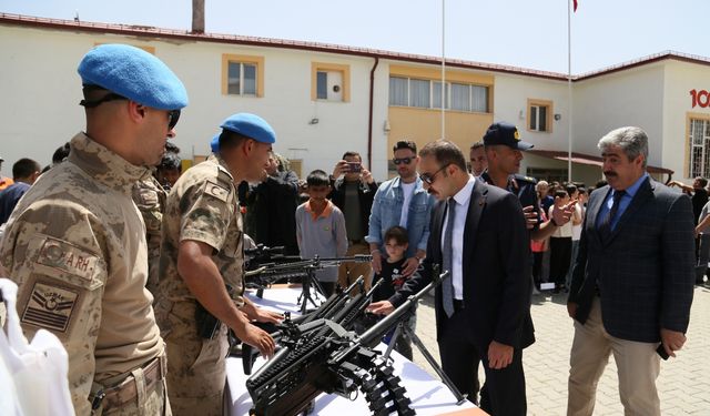 Gemerek'te öğrencilere jandarma tanıtıldı