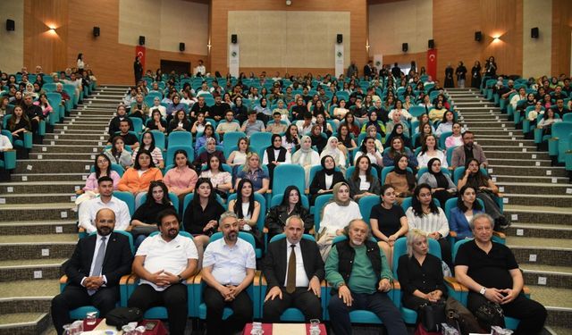 KAEÜ'de "Kariyer Pusulası: Mesleki Yolculuk Haritası" etkinliği düzenlendi