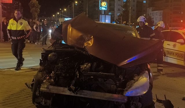 Kırıkkale'de çaldığı 2 araç ile 7 araca çarparak 5 kişiyi yaralayan zanlı yakalandı
