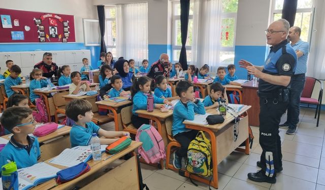 Kırşehir'de ilkokul öğrencilerine trafik ve güvenlik eğitimi verildi