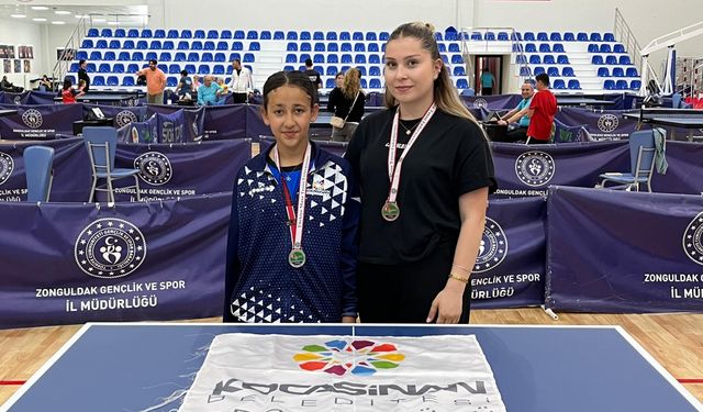 Kocasinan Belediyesi sporcularından Berra Çiftçi'den masa tenisinde çifte madalya