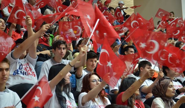 Konya ve çevre illerde 19 Mayıs Atatürk'ü Anma, Gençlik ve Spor Bayramı kutlanıyor