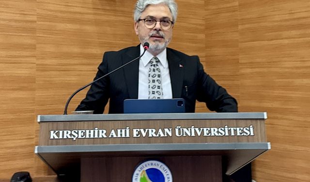 Milli Eğitim Bakan Yardımcısı Yelkenci, Kırşehir'de konferansa katıldı